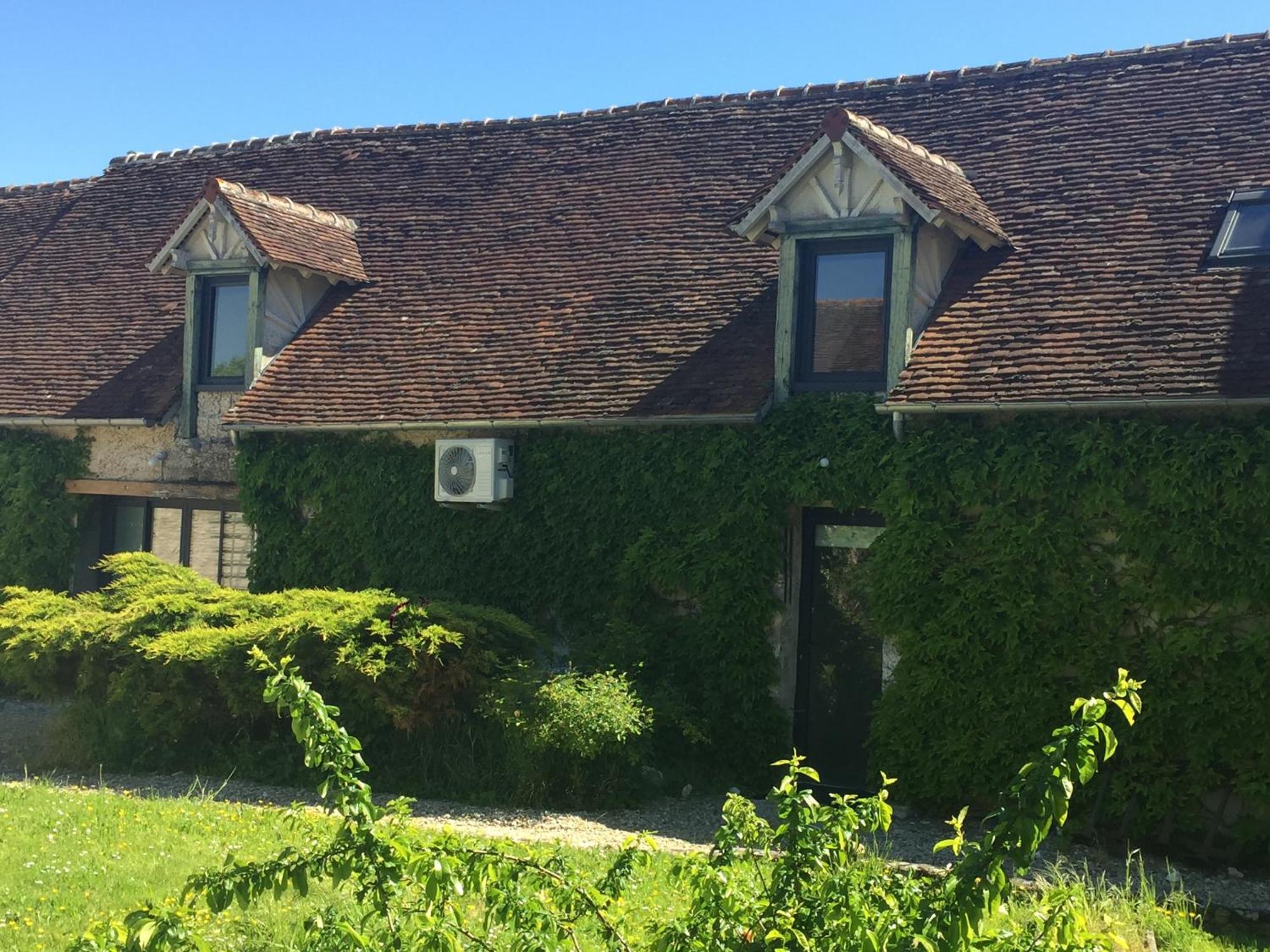 فيلا Un Figuier Dans Notre Jardin Beaune-la-Rolande الغرفة الصورة